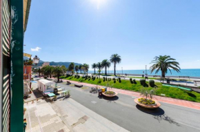 ALTIDO Light Flat near the Beach in Riva Trigoso